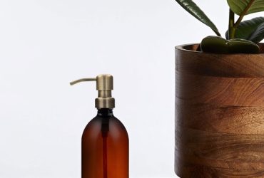 wall mounted soap dispensers