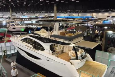 Mini yacht
